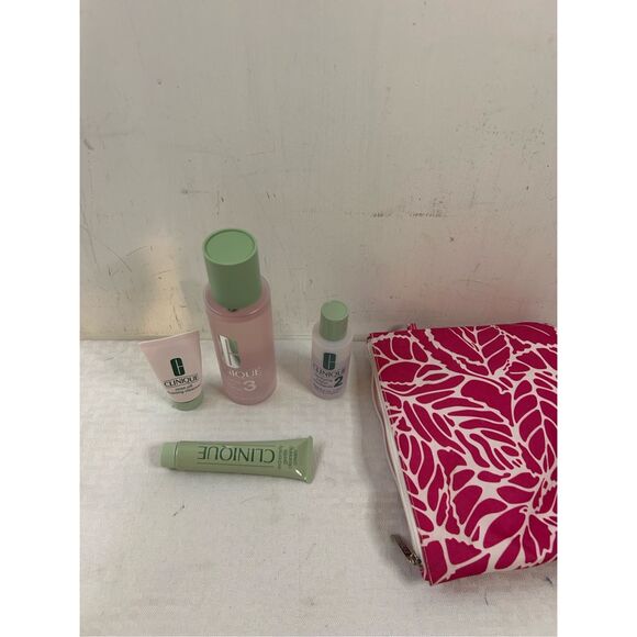 Clinque extremely cleaning lotion products with pink bag cosmetics open lot - Picture 2 of 2